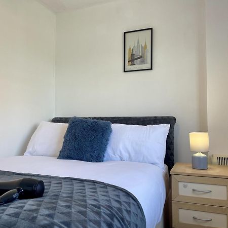 Hk Life Serviced Apartment , City Centre Свіндон Екстер'єр фото
