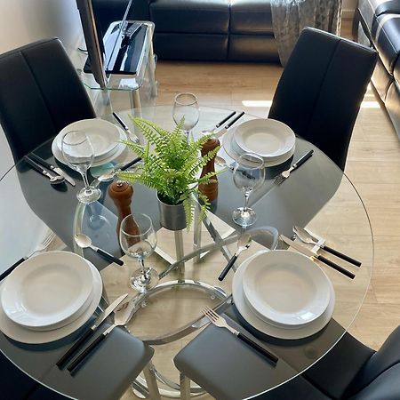 Hk Life Serviced Apartment , City Centre Свіндон Екстер'єр фото