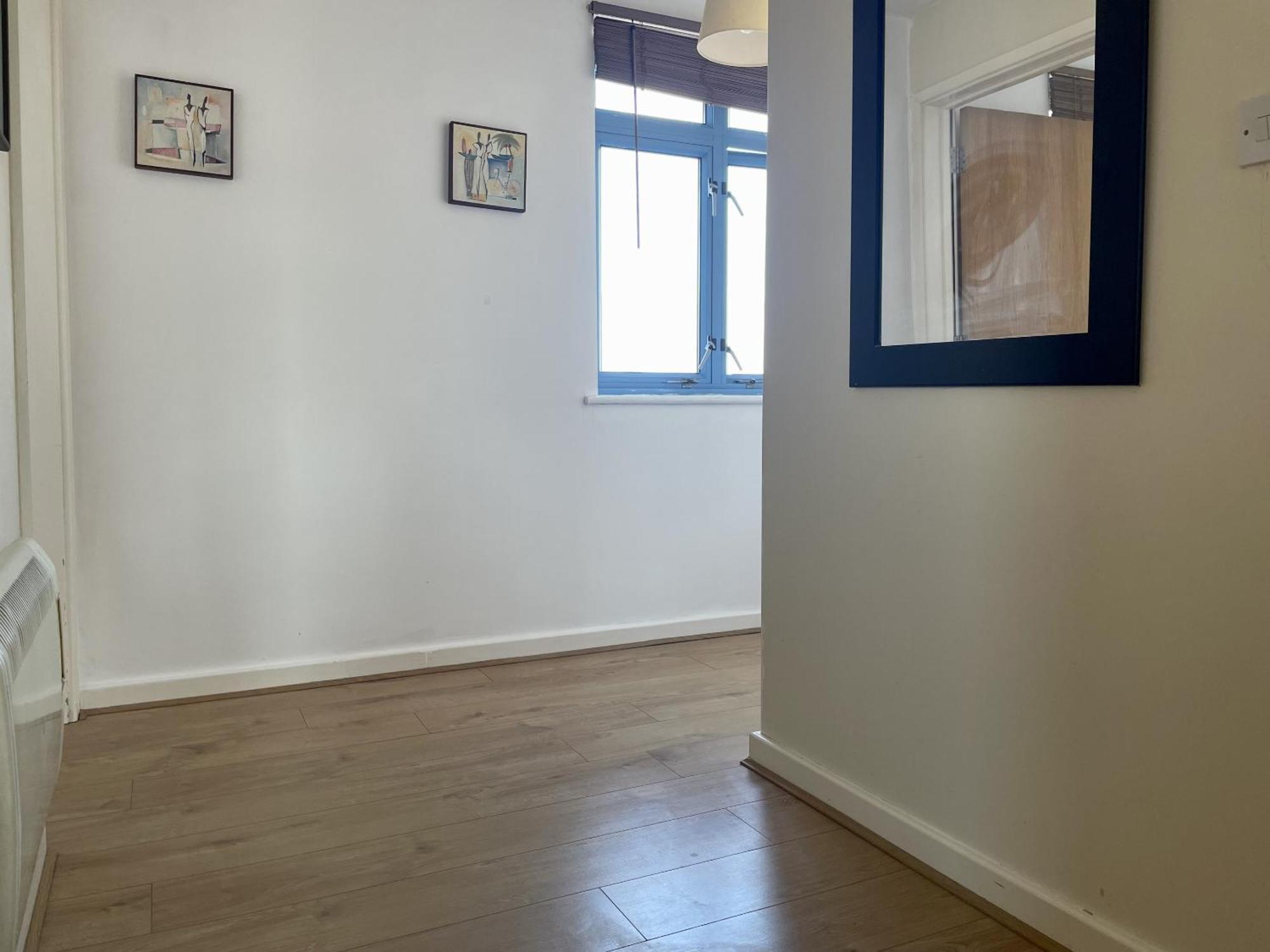 Hk Life Serviced Apartment , City Centre Свіндон Екстер'єр фото