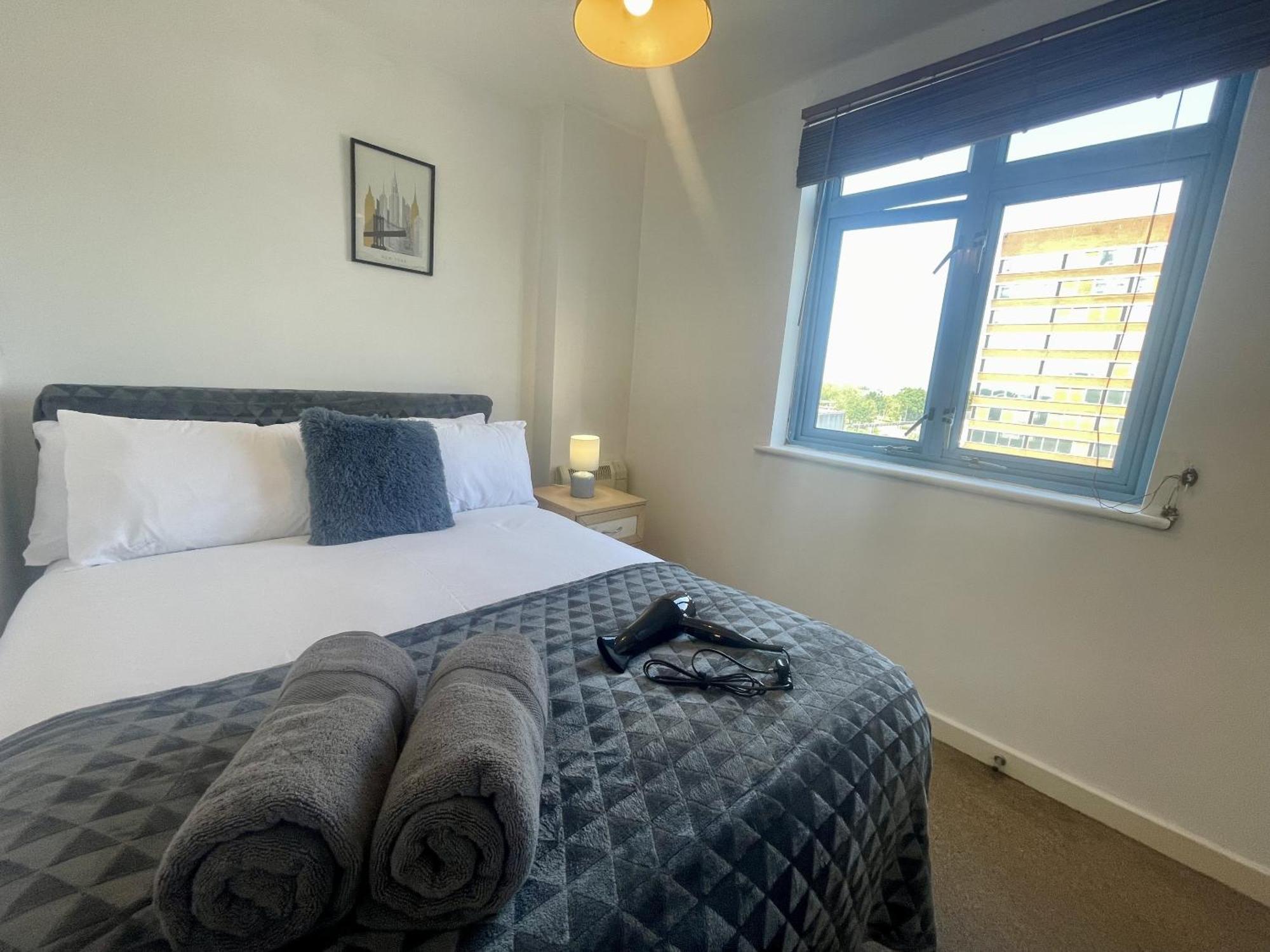 Hk Life Serviced Apartment , City Centre Свіндон Екстер'єр фото