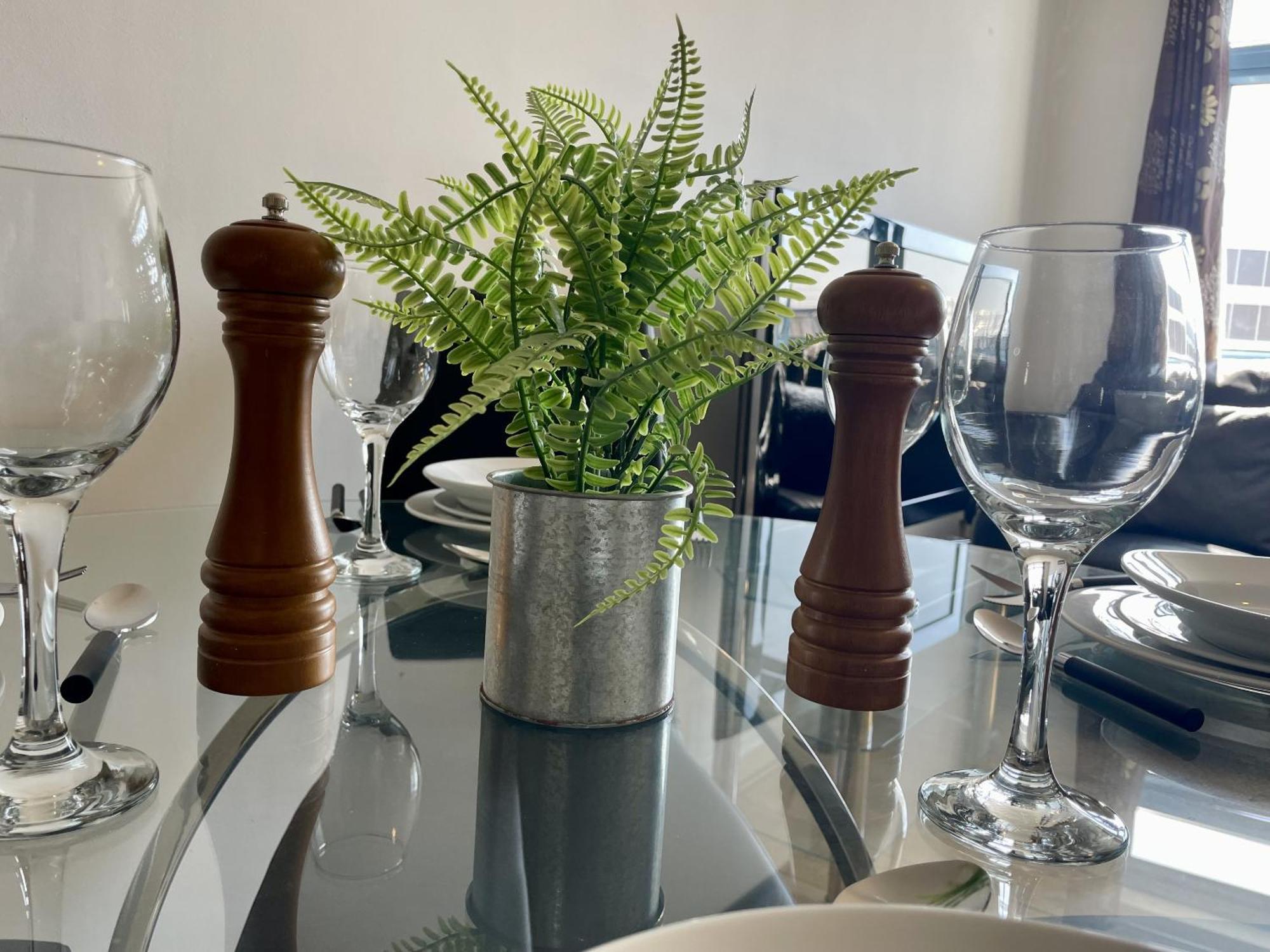 Hk Life Serviced Apartment , City Centre Свіндон Екстер'єр фото